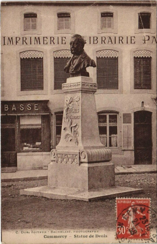 Carte postale ancienne Commercy Statue de Denis à Commercy
