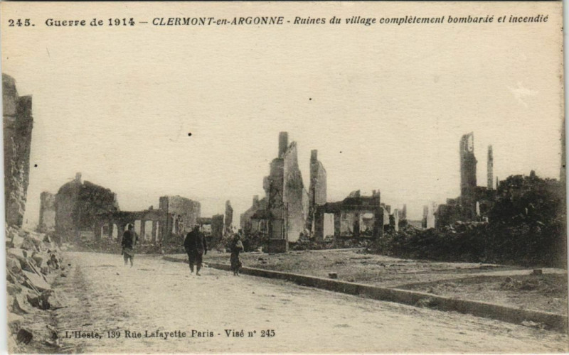 Carte postale ancienne Guerre de 1914 Clermont-en-Argonne Ruines du village completement à Clermont-en-Argonne