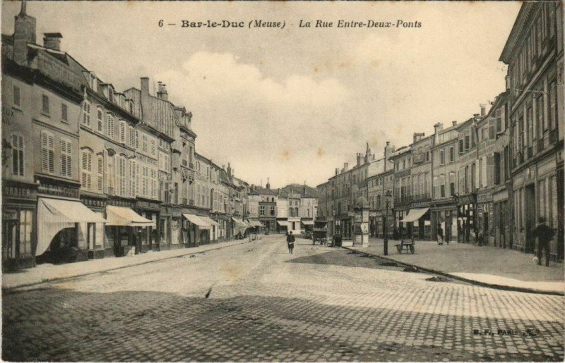 Carte postale ancienne Bar-le-Duc - Rues Entre deux Ponts à Bar-le-Duc