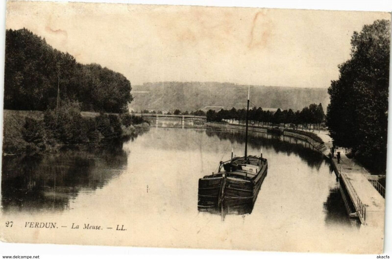 Carte postale ancienne Verdun - La Meuse à Verdun