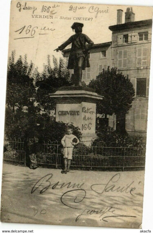Carte postale ancienne Verdun - Statue Chevert à Verdun