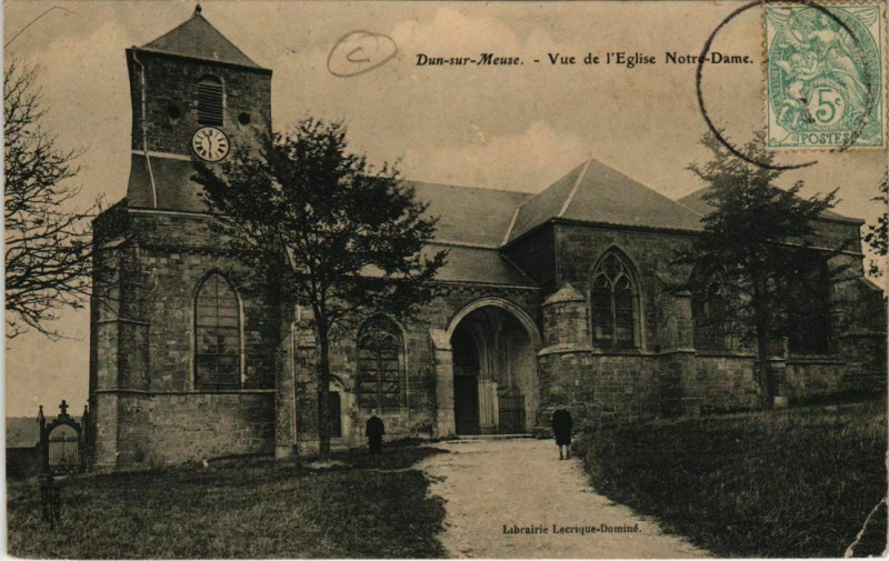 Carte postale ancienne Dun-sur- Meuse - Vue de l'eglise à Dun-sur-Meuse