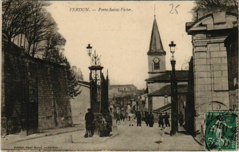 Carte postale ancienne Verdun - Porte saint victor à Verdun