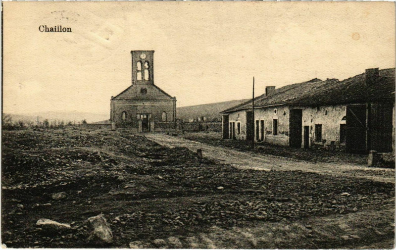 Carte postale ancienne Chaillon - Village Scene à Chaillon