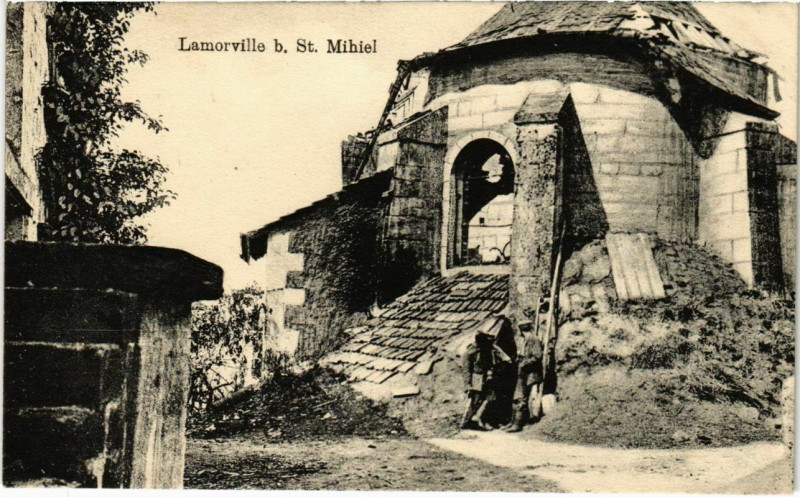 Carte postale ancienne Lamorville bei Saint Mihiel - Village Scene à Lamorville