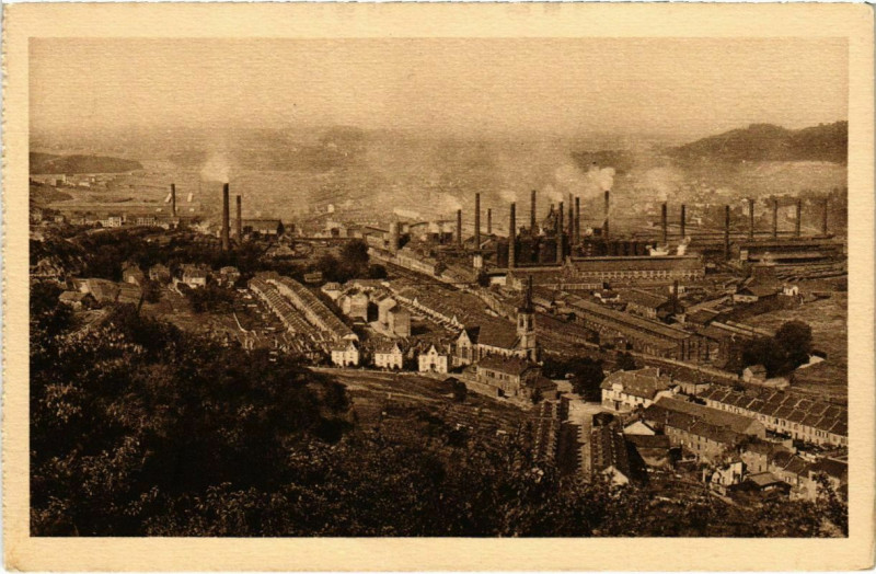 Carte postale ancienne Gouraincourt - Vue Generale prise des Fortifications à Gouraincourt