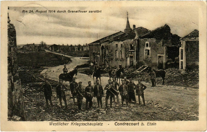 Carte postale ancienne Condrecourt - Condrecourtbei Etain - Rue - Soldiers - Ruines à Étain