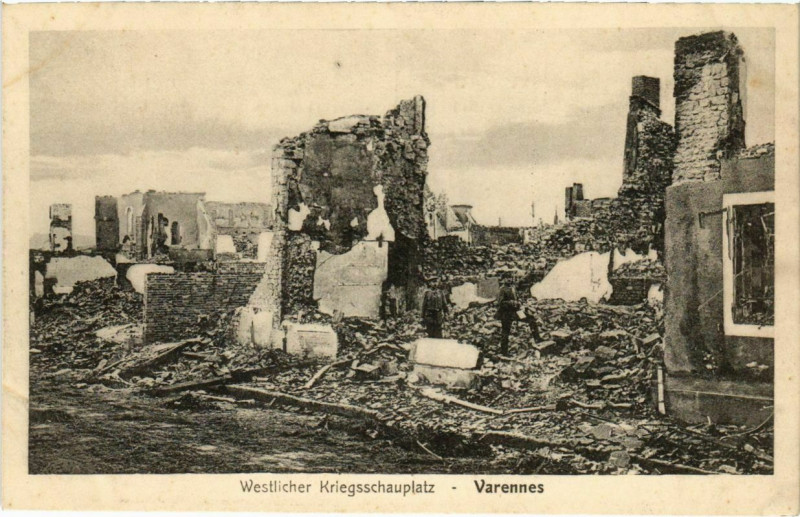 Carte postale ancienne Varennes - Town Scene - Ruines