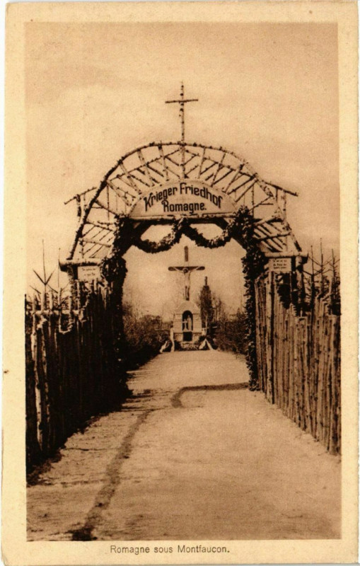Carte postale ancienne Montfaucon - Romagne sous Montfaucon - Cimetiere à Romagne-sous-Montfaucon