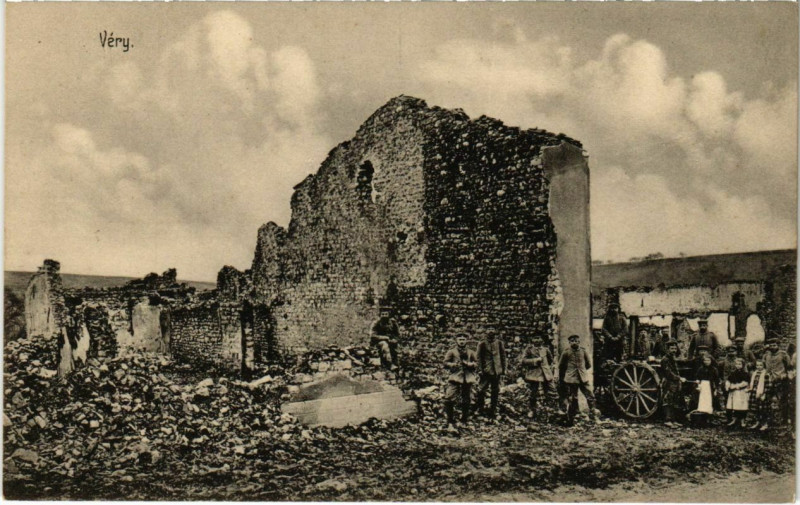 Carte postale ancienne Very - Town Scenes - Ruines à Véry