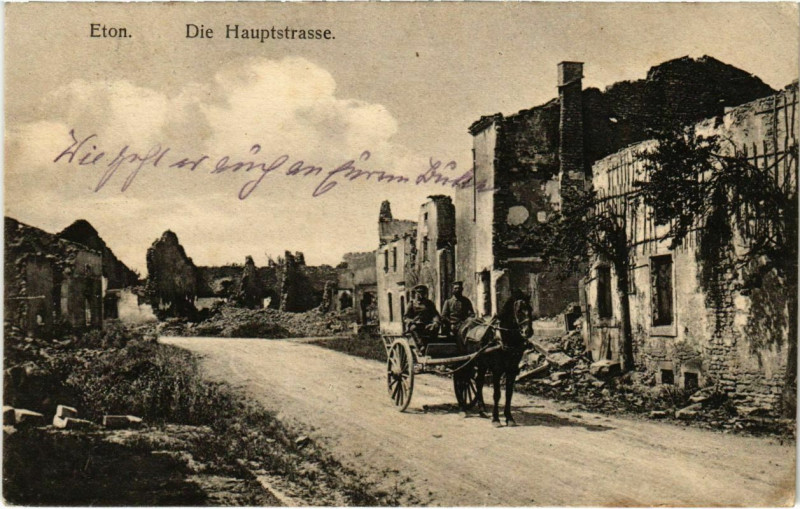 Carte postale ancienne Eton - Die Hauptstrasse à Éton