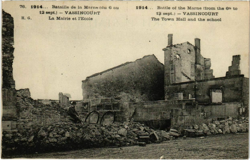 Carte postale ancienne Vassincourt - La Mairie et l'Ecole - Bataille de la Marne - 1914 à Vassincourt