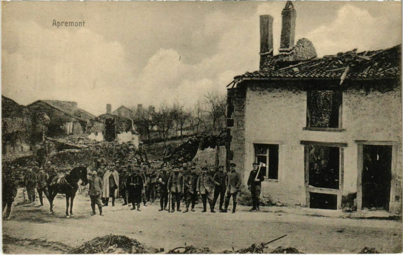 Carte postale ancienne Apremont - Rue - Street Scene - Ruines