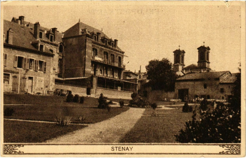 Carte postale ancienne Stenay - Place - Square Scene à Stenay