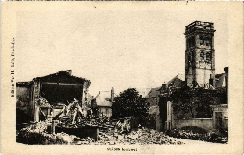 Carte postale ancienne Militaire Verdun - Bombardé à Verdun