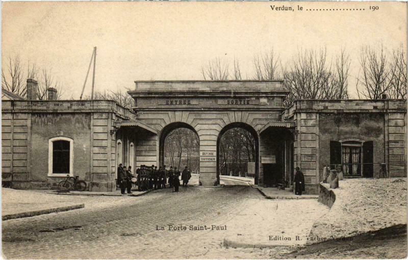 Carte postale ancienne Militaire Verdun - La Porte Saint-Paul à Verdun