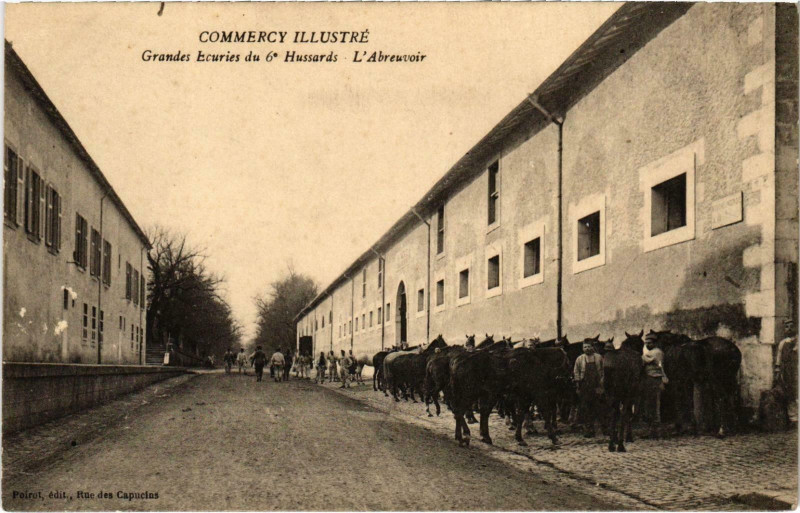 Carte postale ancienne Militaire Commercy - Grandes Ecuries du 6e Hussards à Commercy