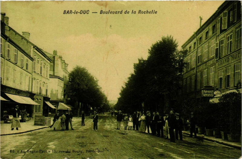 Carte postale ancienne Bar-le-Duc Boulevard de la Rochelle à Bar-le-Duc
