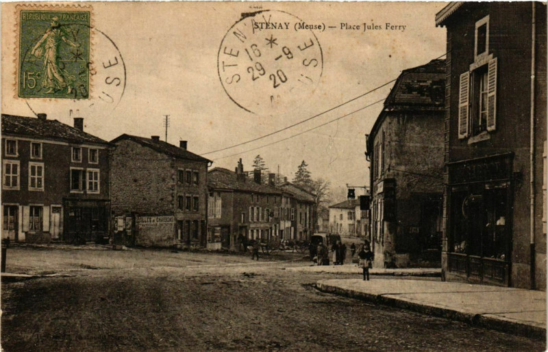 Carte postale ancienne Stenay Place Jules Ferry à Stenay