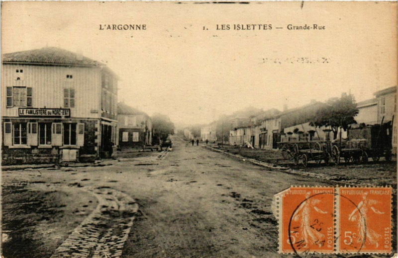 Carte postale ancienne Les Islettes Grande Rue aux Islettes