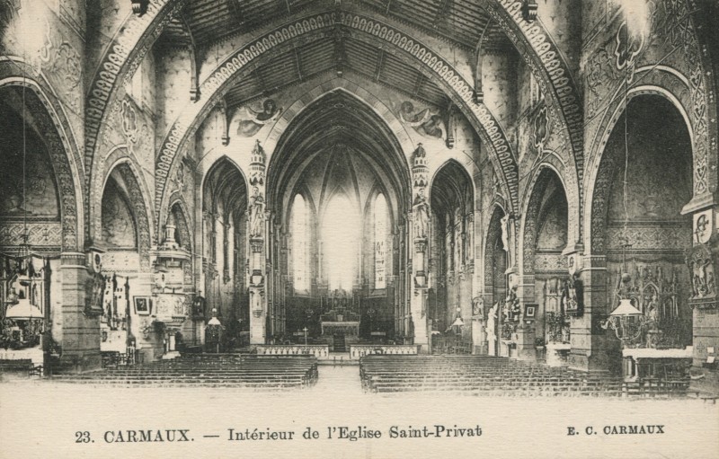 Carte postale ancienne Intérieur de l'Eglise Saint-Privat à Carmaux