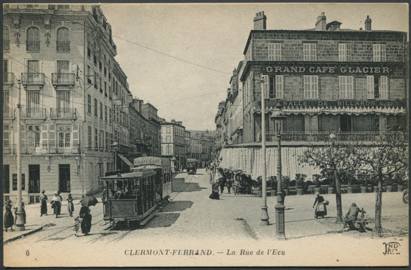 Carte postale ancienne La Rue de l'Ecu à Clermont-Ferrand