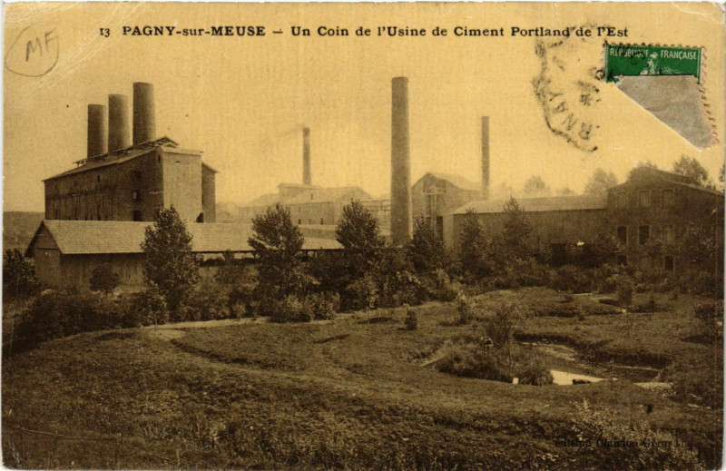 Carte postale ancienne Pagny-sur-Meuse - Un Coin de l'Usine de Ciment Portland de l'Est à Pagny-sur-Meuse