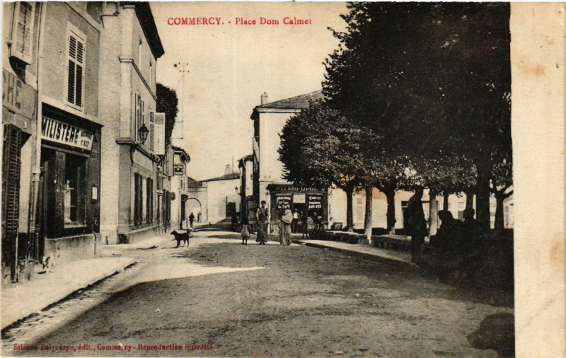 Carte postale ancienne Commercy - La Place à Commercy