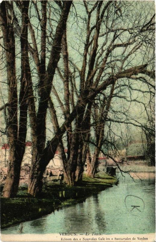 Carte postale ancienne Verdun - Le Tivoli à Verdun