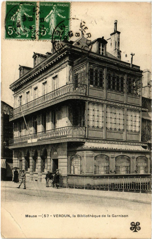 Carte postale ancienne Meuse - Verdun, la Bibliotheque de la Garnison à Verdun