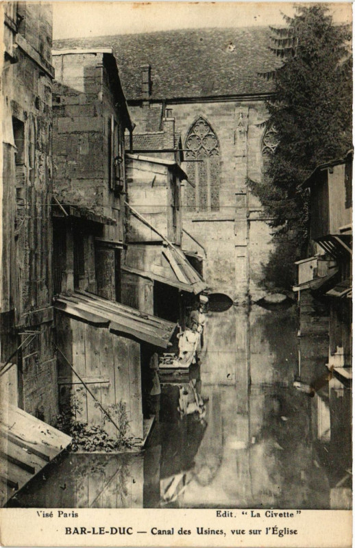 Carte postale ancienne Bar-le-Duc - Canal des Usines, vue sur l'Eglise à Bar-le-Duc