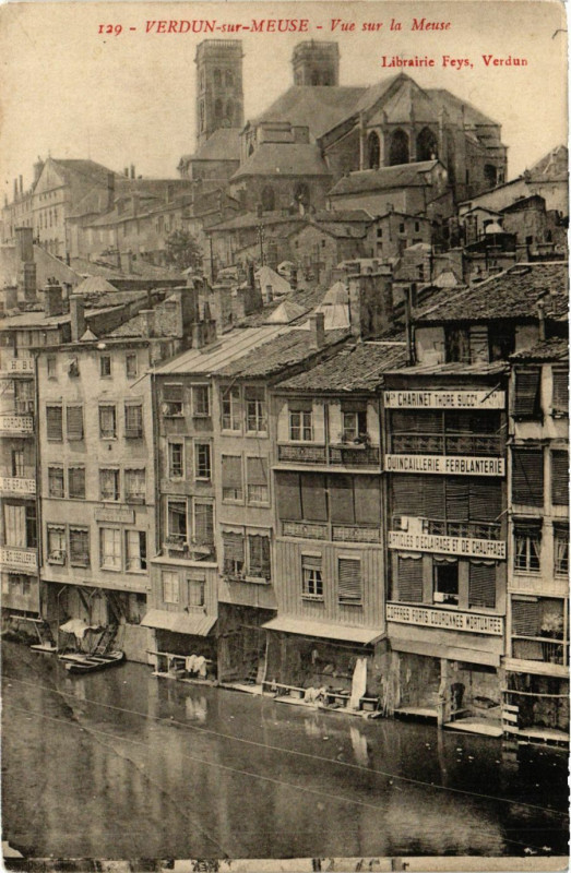 Carte postale ancienne Verdun-sur-Meuse - Vue sur la Meuse à Verdun