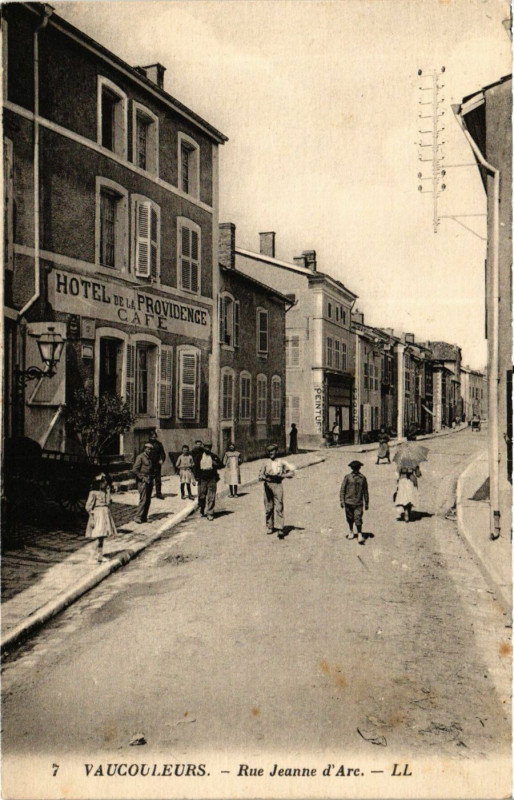 Carte postale ancienne Vaucouleurs - Rue Jeanne d'Arc à Vaucouleurs