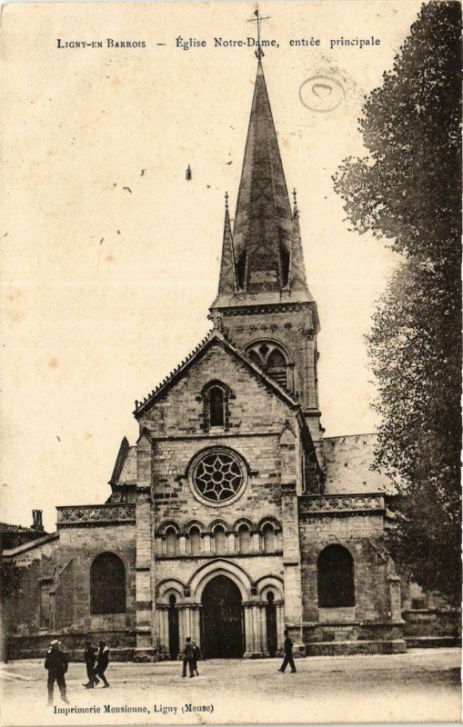 Carte postale ancienne Ligny-en-Barrois - Eglise Notre-Dame, entree principale à Ligny-en-Barrois