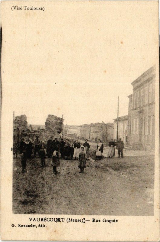 Carte postale ancienne Vaubecourt - Rue Grande à Vaubecourt