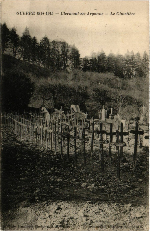 Carte postale ancienne Guerre 1914-1915 - Clermont-en-Argonne - Le Cimetiere à Clermont-en-Argonne