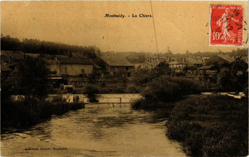 Carte postale ancienne Montmedy - La Chiers à Montmédy