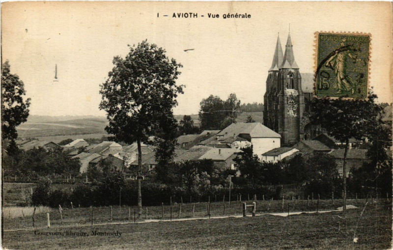 Carte postale ancienne Avioth - Vue générale à Avioth