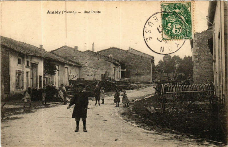 Carte postale ancienne Ambly (Meuse) - Rue Petite