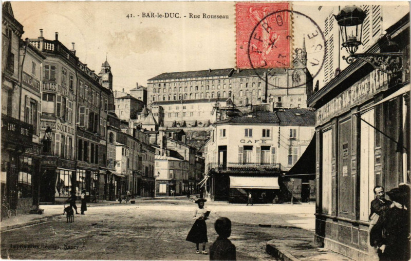 Carte postale ancienne Bar-le-Duc - Rue Rousseau à Bar-le-Duc