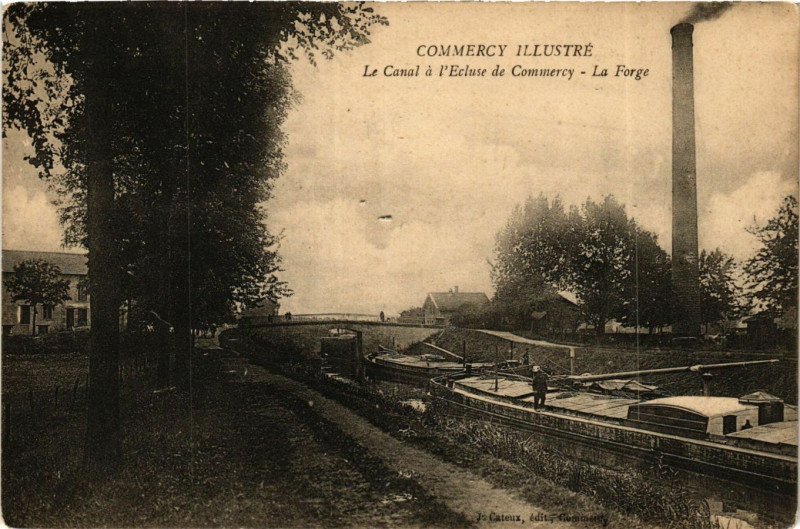 Carte postale ancienne Commercy Illustré - Le Canal á l'Ecluse de Commercy - La Forge à Commercy