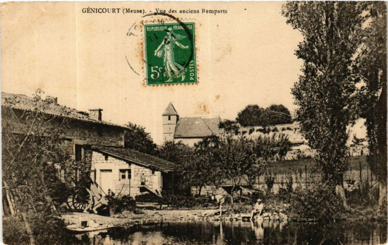 Carte postale ancienne Génicourt (Meuse) - Vue des anciens Remparts