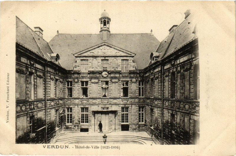 Carte postale ancienne Verdun - Hotel-de-Ville (1625-1894) à Verdun