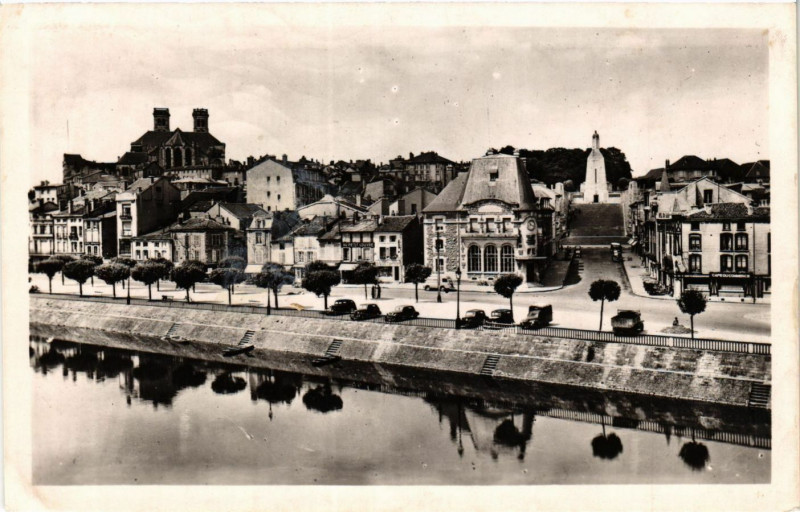 Carte postale ancienne Verdun - Le Quai de Londres à Verdun