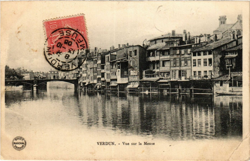 Carte postale ancienne Verdun - Vue sur la Meuse à Verdun