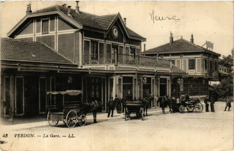 Carte postale ancienne Verdun -La Gare à Verdun