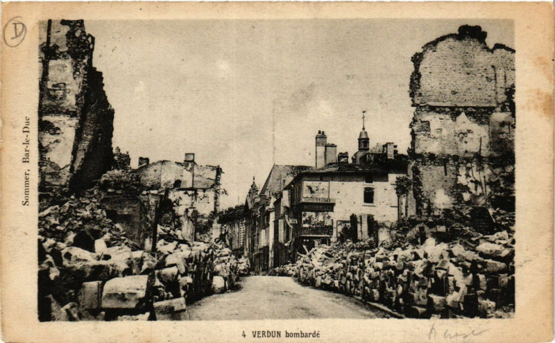 Carte postale ancienne Verdun bombardé à Verdun