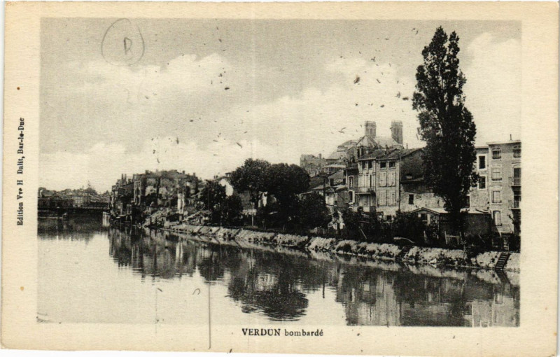 Carte postale ancienne Verdun bombardé à Verdun