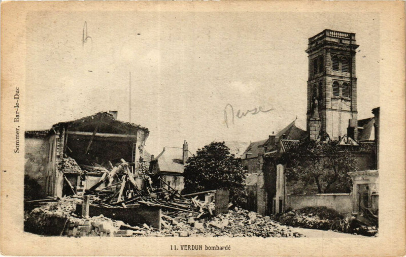 Carte postale ancienne Verdun bombardé à Verdun
