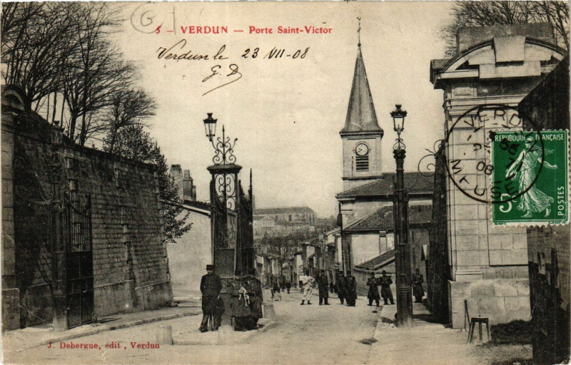 Carte postale ancienne Verdun - Porte Saint-Victor à Verdun